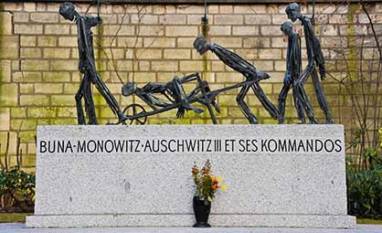 Auschwitz-memorial418.jpg